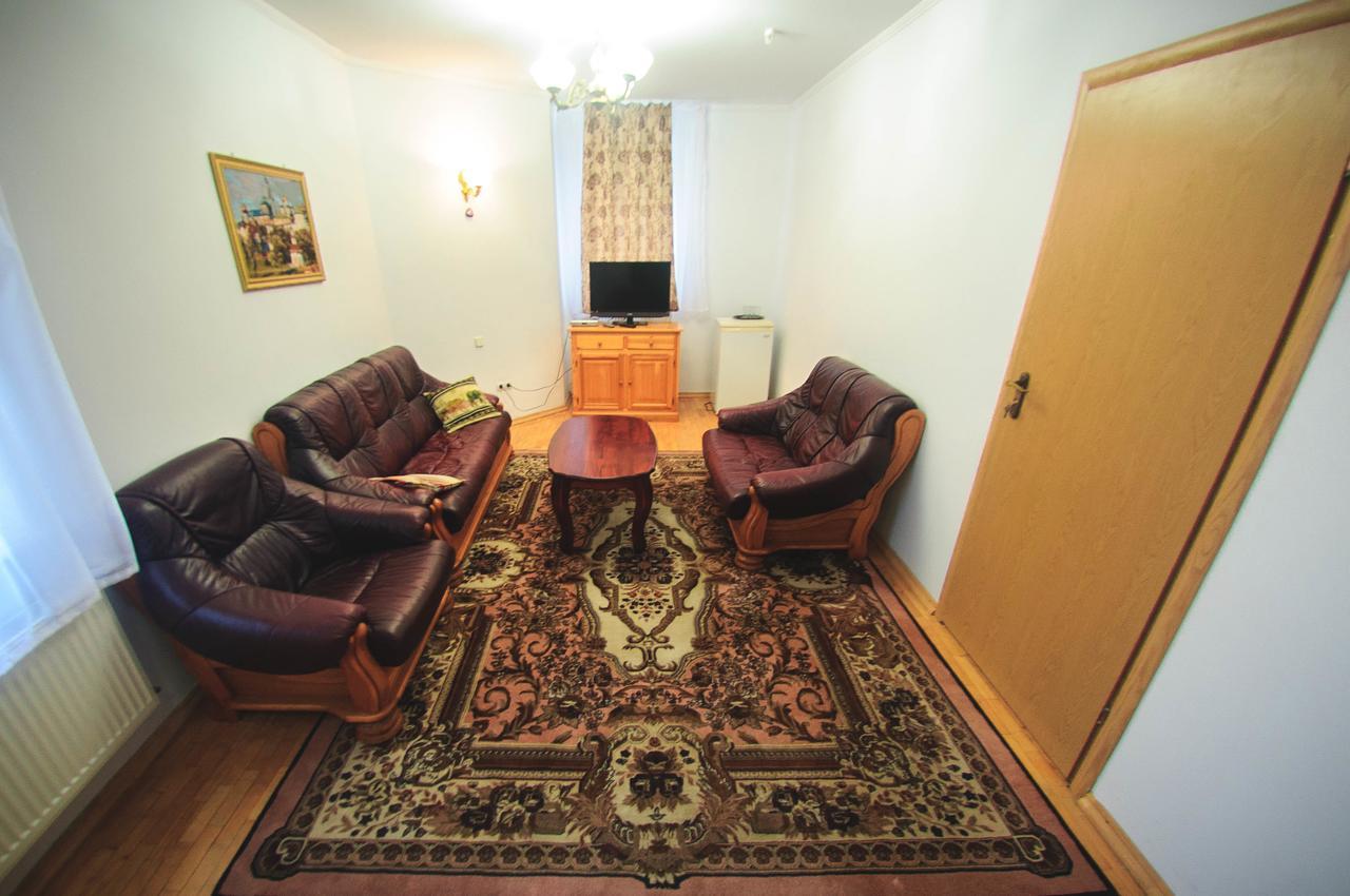 Hotel Radiola Γιαρέμτσε Εξωτερικό φωτογραφία