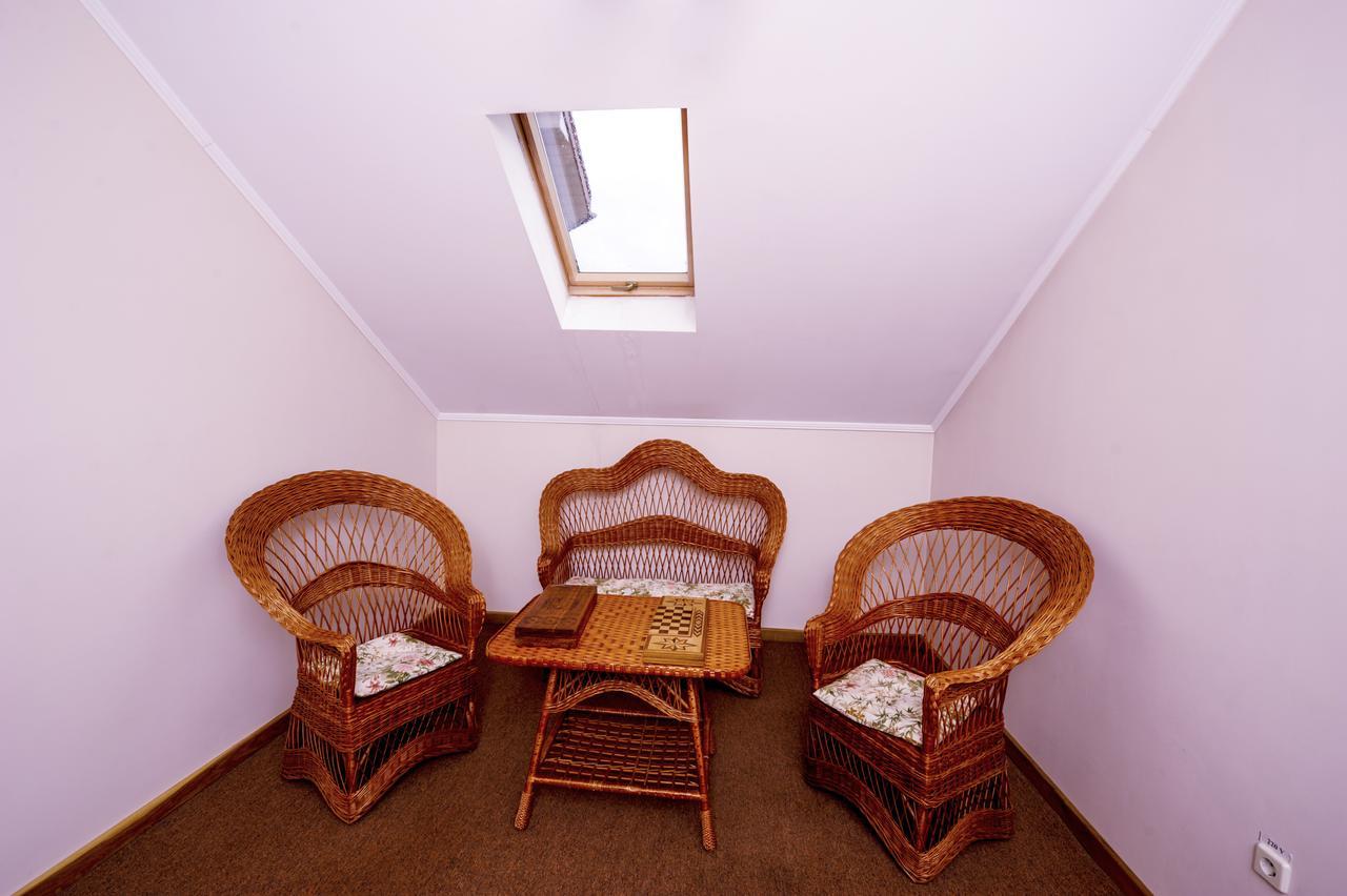 Hotel Radiola Γιαρέμτσε Εξωτερικό φωτογραφία