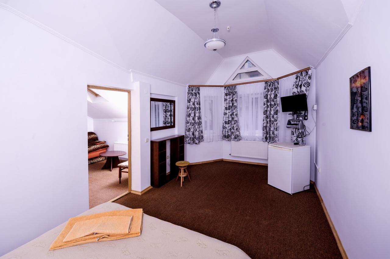 Hotel Radiola Γιαρέμτσε Εξωτερικό φωτογραφία